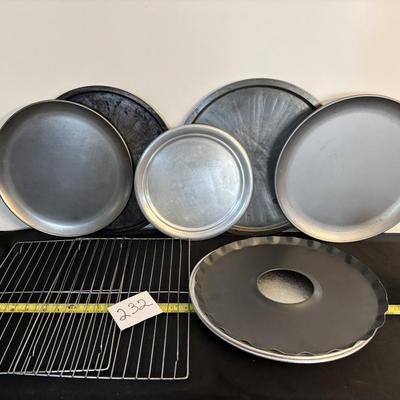 Pizzza Pans and More