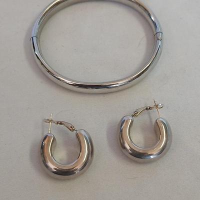 Vintage etched sterling marked bangle bracelet with .925 signed earrings