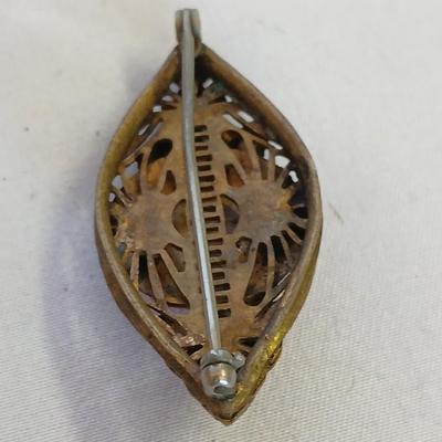 Antique brass brooch 1930's Vintage ART Deco Era - Brass coral colored flowers with vintage etched cufflink