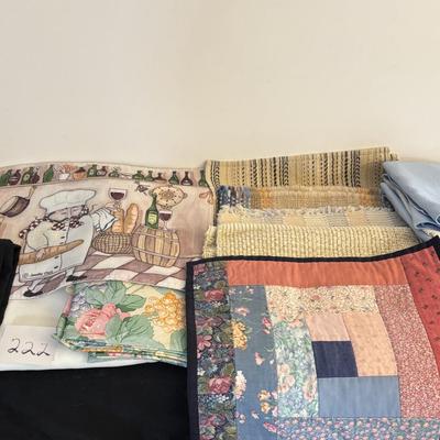 Table Clothes, Placemats and Napkins