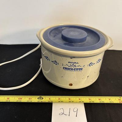Rival Crock-ette