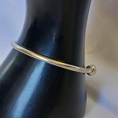.925 marked Bangle with a set of earrings