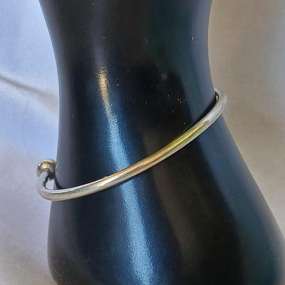 .925 marked Bangle with a set of earrings