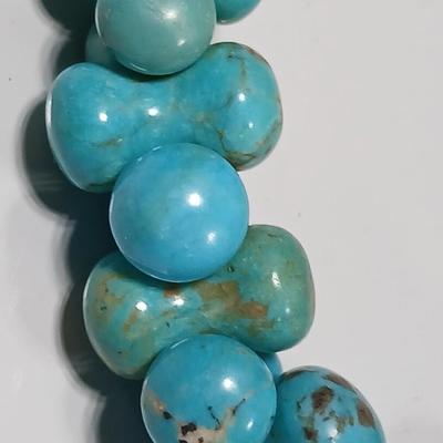 Turquoise dog bone beaded necklace with DR .925 marked clasp