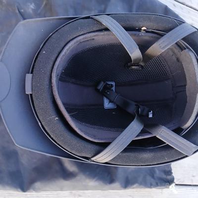 Equestrian tack - Like new! IRH International Riding Helmets - English Riding Helmet with bag - M/L