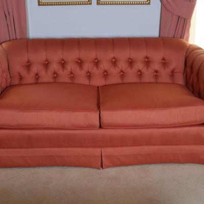 Distinctive Furniture by Gilliam Tufted Loveseat