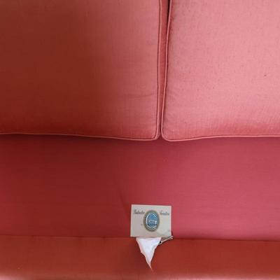 Distinctive Furniture by Gilliam Tufted Loveseat