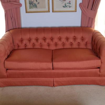 Distinctive Furniture by Gilliam Tufted Loveseat
