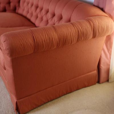 Distinctive Furniture by Gilliam Tufted Loveseat