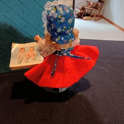 MADAME ALEXANDER "GRETEL 454" DOLL WITH BOX