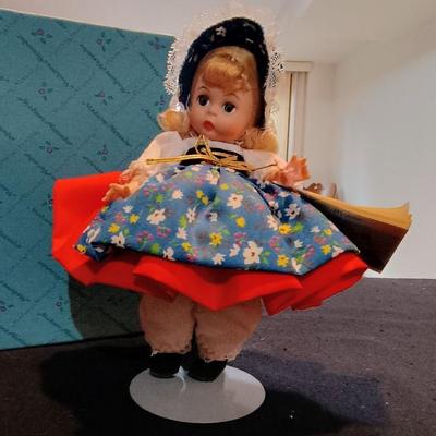 MADAME ALEXANDER "GRETEL 454" DOLL WITH BOX