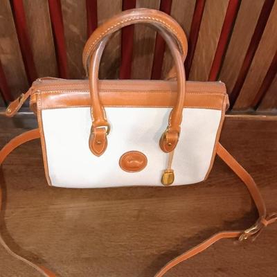 LIKE NEW DOONEY BOURKE LEATHER PURSE