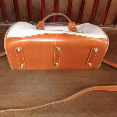 LIKE NEW DOONEY BOURKE LEATHER PURSE