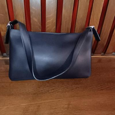 LIKE NEW BLACK COACH PURSE
