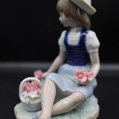 Lladro Girl with Flower Basket