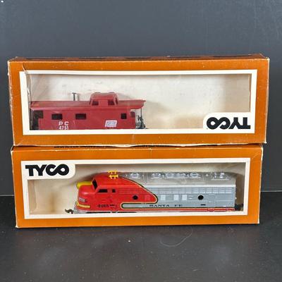 LOT 5K: Vintage Tyco Trains, Accessories & More