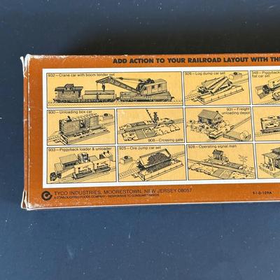 LOT 5K: Vintage Tyco Trains, Accessories & More