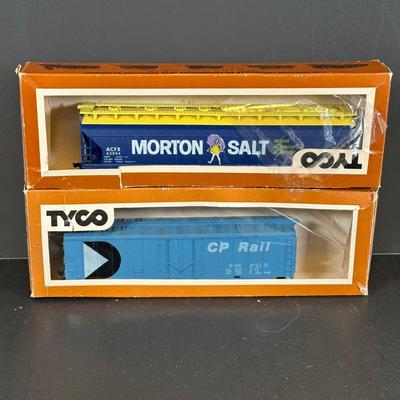 LOT 5K: Vintage Tyco Trains, Accessories & More