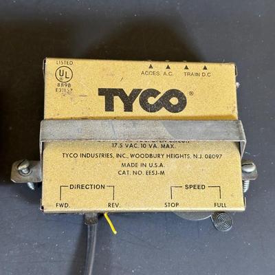 LOT 5K: Vintage Tyco Trains, Accessories & More