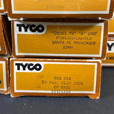LOT 5K: Vintage Tyco Trains, Accessories & More