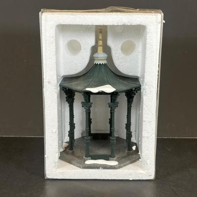 LOT 9K: Department 56 Heritage Village Collection - Red Covered Bridge, Harvest Time, Skating Pond & More
