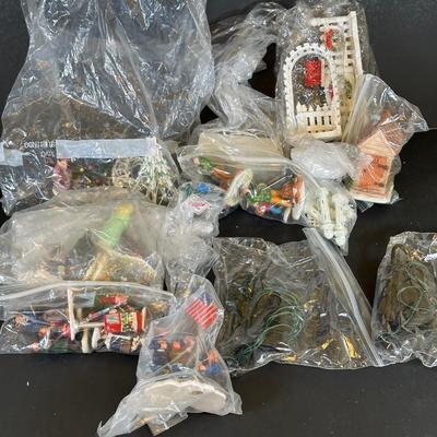 LOT 10K: Department 56 Heritage Village Collection Village Wrought Iron Gate & Fence & More Accessories