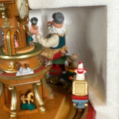 LOT 13K: Hallmark Keepsake, Trim A Tree & More Animated/Musical Decorations