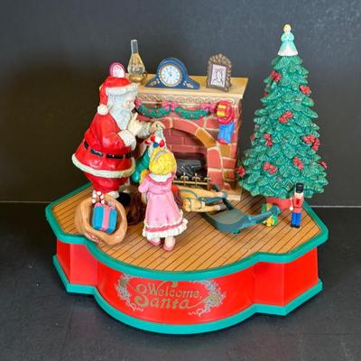 LOT 13K: Hallmark Keepsake, Trim A Tree & More Animated/Musical Decorations