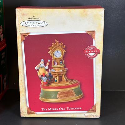 LOT 13K: Hallmark Keepsake, Trim A Tree & More Animated/Musical Decorations