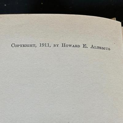 LOT 15K: Antique Book Collection - Robin Hood, Lady Linda & More