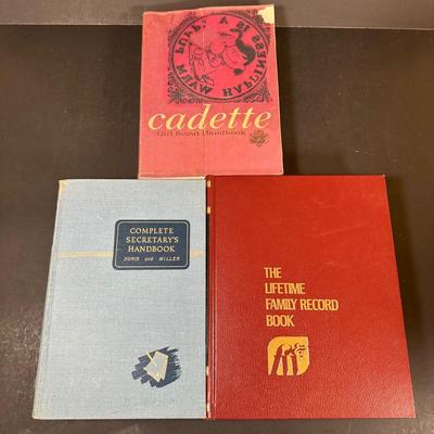 LOT 18K: Vintage Book Collection - Cadette, Shirley Temple & More