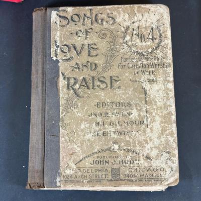LOT 20K: Antique & Vintage Book Collection - The Methodist Hymal, Songs Of Love & Praise & More