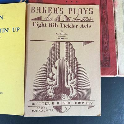 LOT 21K: Vintage Magazine & Advertising Collection - The National Geographic Magazine & More