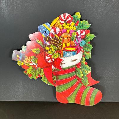 LOT 24K: Hallmark Holiday Hill, Vintage Christmas Decor & More
