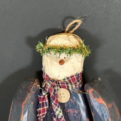 LOT 24K: Hallmark Holiday Hill, Vintage Christmas Decor & More