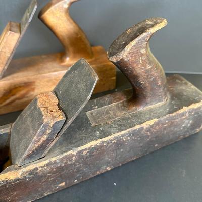 LOT 25K: Vintage Wooden Tool Bucket & Vintage Hand Planes