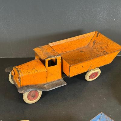 LOT 27K: Vintage Wyandotte Steel Toy Dump Truck & More Metal Toy Cars