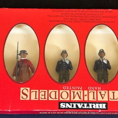 LOT 28K: Medal Models Hand Painted Britains Figures Collection