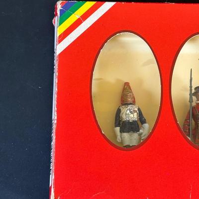LOT 28K: Medal Models Hand Painted Britains Figures Collection