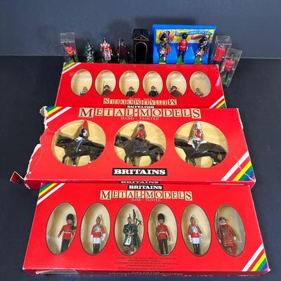 LOT 28K: Medal Models Hand Painted Britains Figures Collection