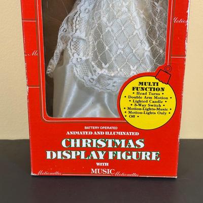 LOT 31K: Vintage Animated Christmas Figures & Decorations