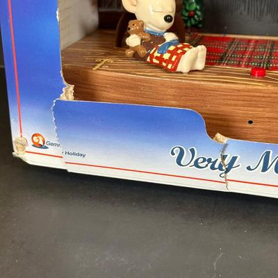 LOT 34K: Animated Singing Dog Trio, Very Merry Mice & Winter Village Ski Slope & Skating Pond