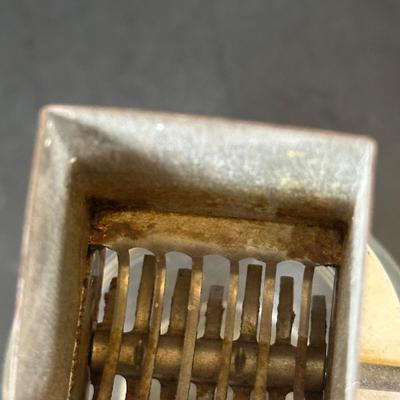 LOT 35K: Vintage Kitchen Essentials!