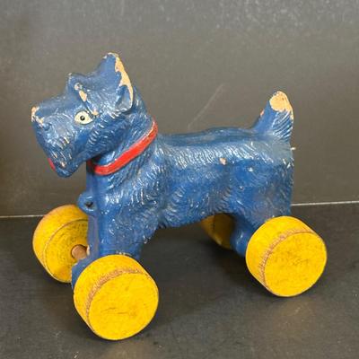 LOT 36K: Vintage Children’s Toys, Erector Toy Kit Parts & More