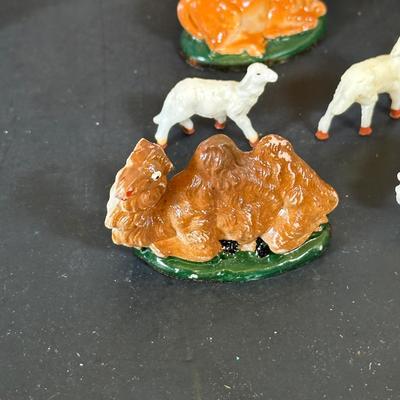 LOT 37K: Vintage Nativity Scenes