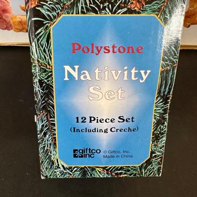 LOT 37K: Vintage Nativity Scenes