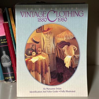 LOT 39B: Vintage Books About Antiques & Collectibles - American Blown Glass, Costume/Fashion & More