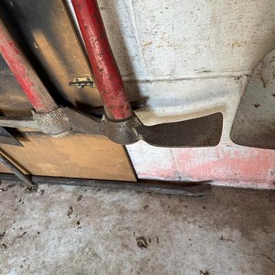 LOT 41S: Home/Garden Tool Collection