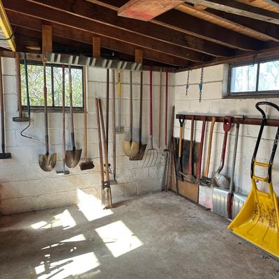 LOT 41S: Home/Garden Tool Collection
