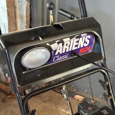 LOT 42S: Ariens Snowblower 8524